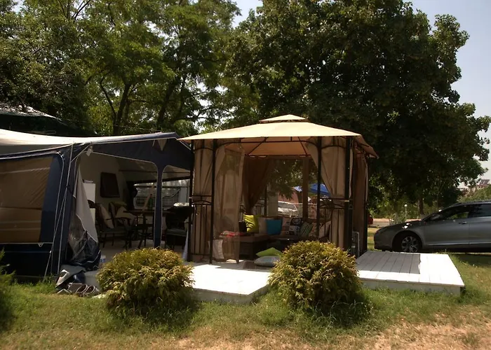 キャンプ場 Goldfish ソゾポル