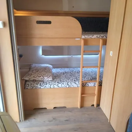 Κάμπινγκ Camping Goldfish