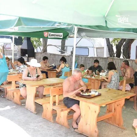 Camping Goldfish Κάμπινγκ *